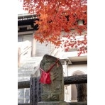 浄土寺山奥の院の紅葉とお地蔵さん