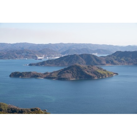 高見山展望台から見る加島・百島方面の風景