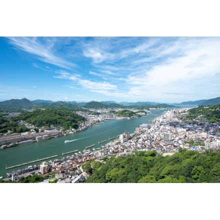 浄土寺山の不動岩展望台から見る夏風景