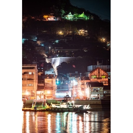 向島から見る尾道市街地の夜景