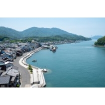 夏の瀬戸田港