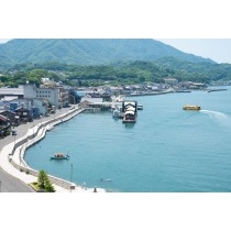 夏の瀬戸田港