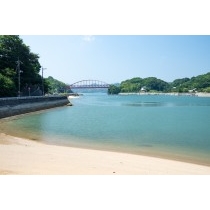 向島から見る夏の三幸瀬戸