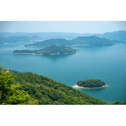 高見山から見る夏の瀬戸内海
