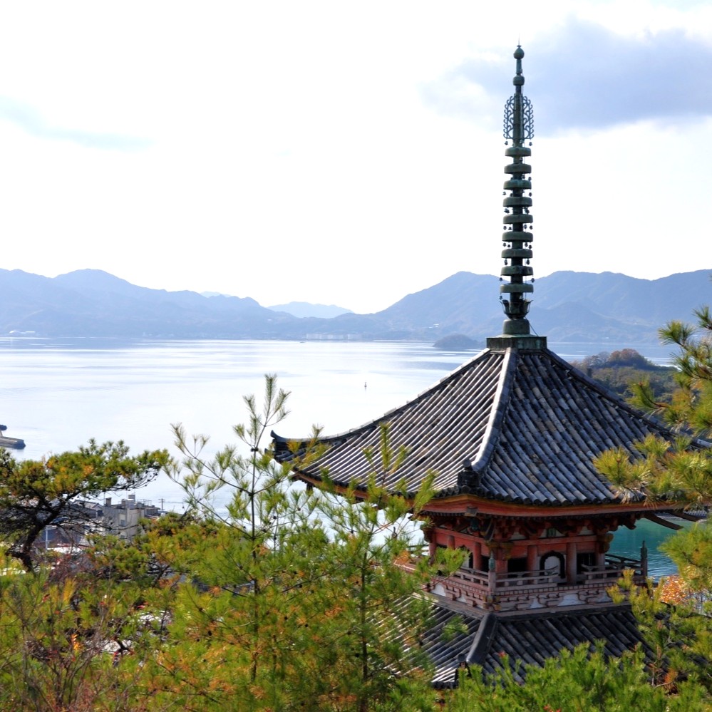 向上寺・国宝三重塔