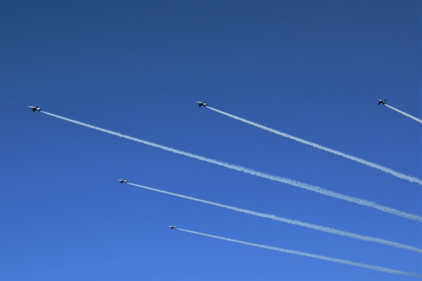 尾道港開港850年記念ブルーインパルス展示飛行