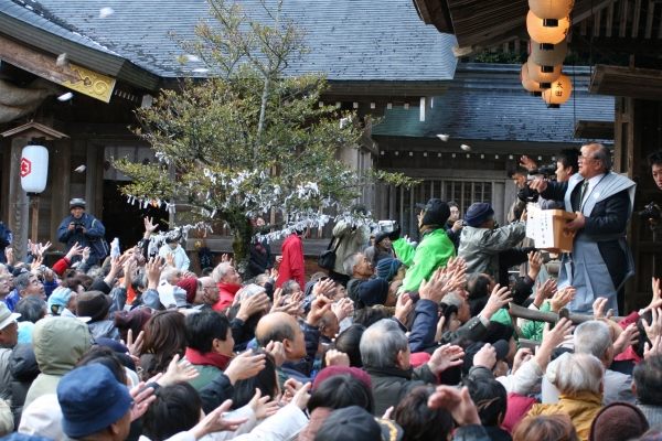 節分祭豆撒き神事｜熊野大社