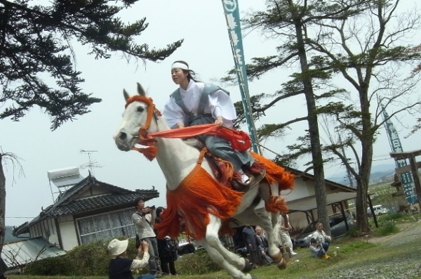 山王さん　早駆け馬神事