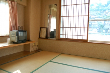ホテル港屋