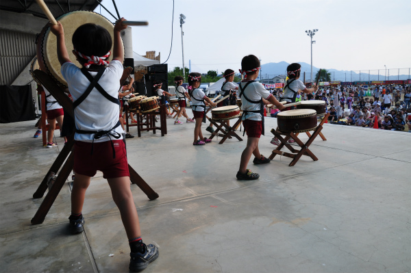 太鼓の演奏