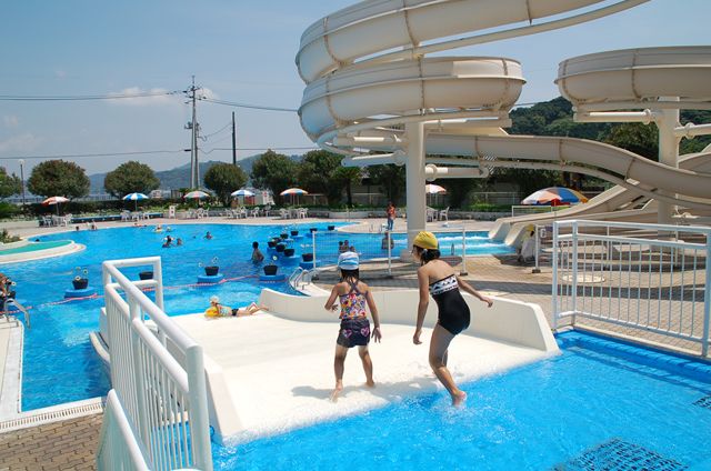 因島アメニティープール