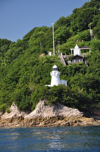 海から見た大浜埼灯台
