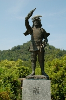 因島村上水軍の功績をたたえた銅像