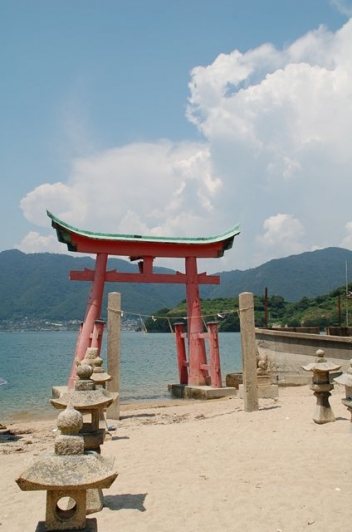 岩子（いわし）島　厳島神社