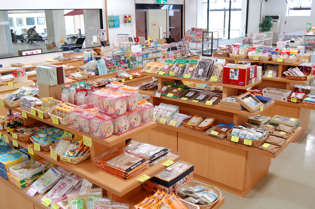 新尾道駅・ええもんや（尾道観光土産品協同組合）