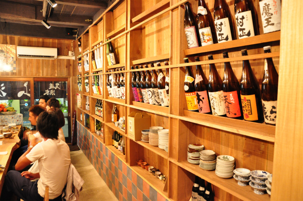 おいしいお酒と料理で楽しい時間をお過ごしください