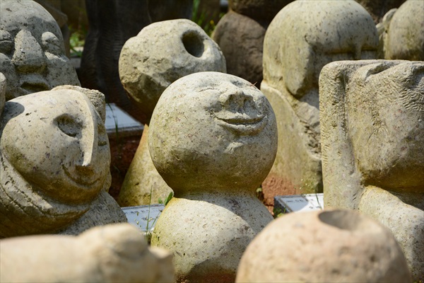 どの彫刻も表情豊かです