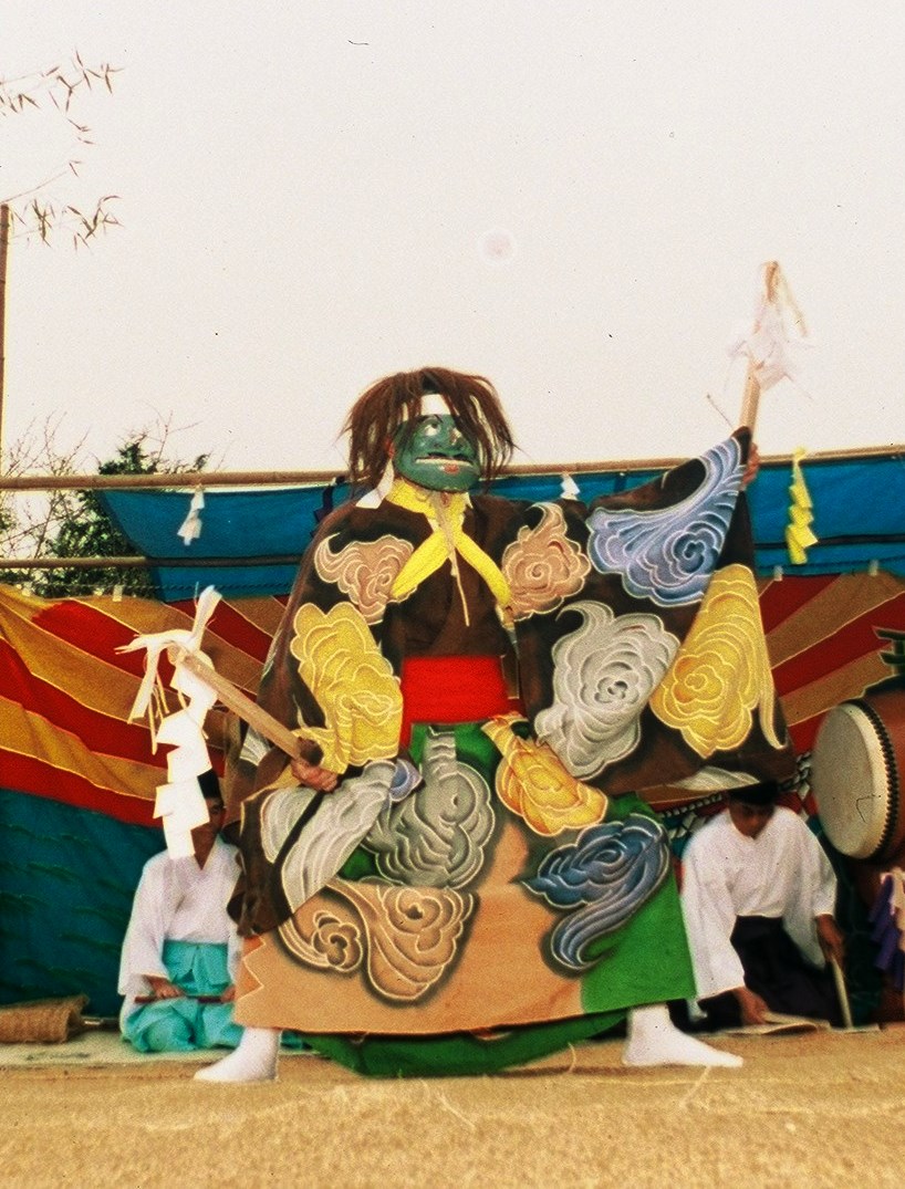 （4月第1日曜日）名荷神楽奉納