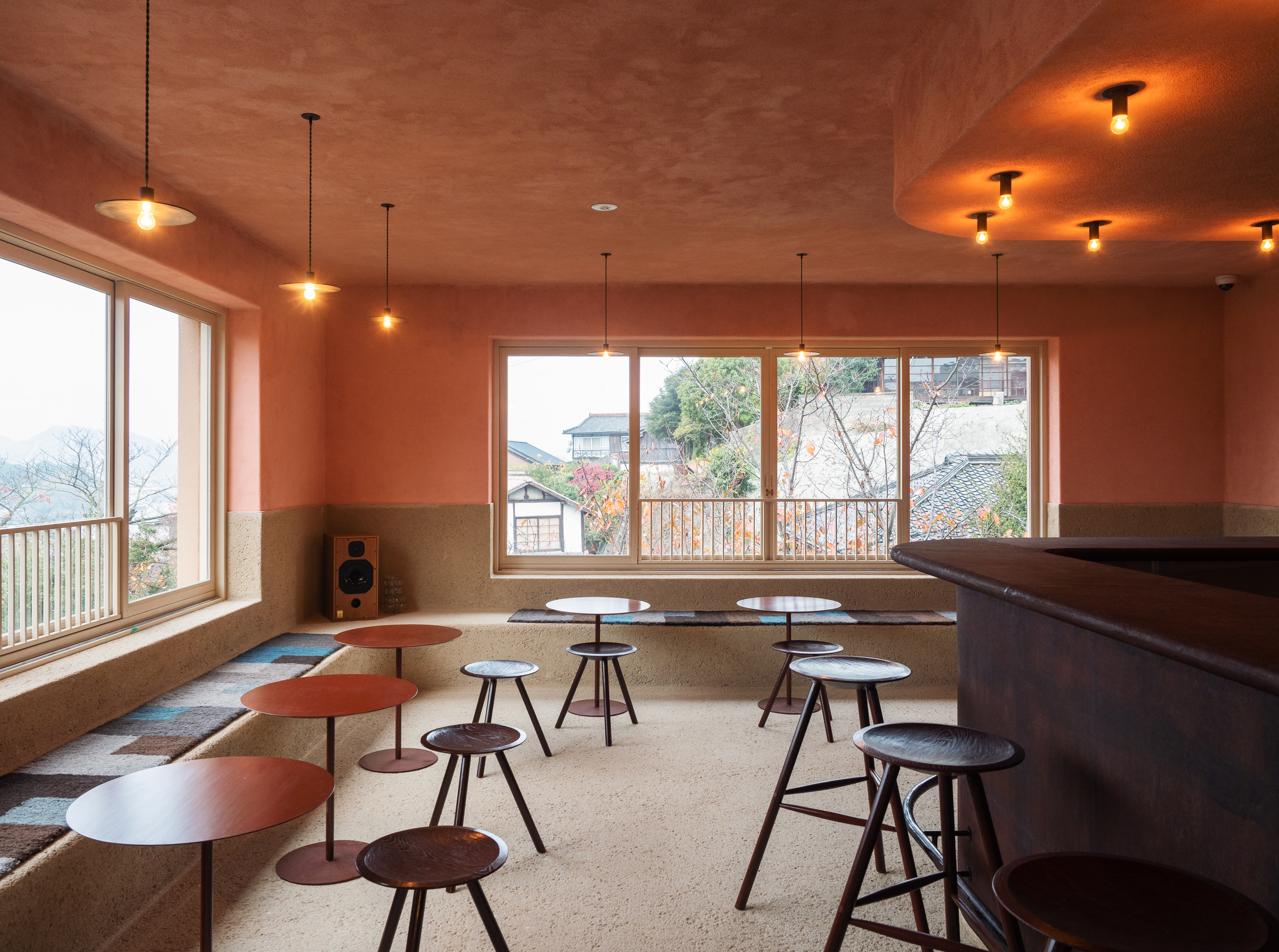 LOG CAFE&BAR Atmosphere