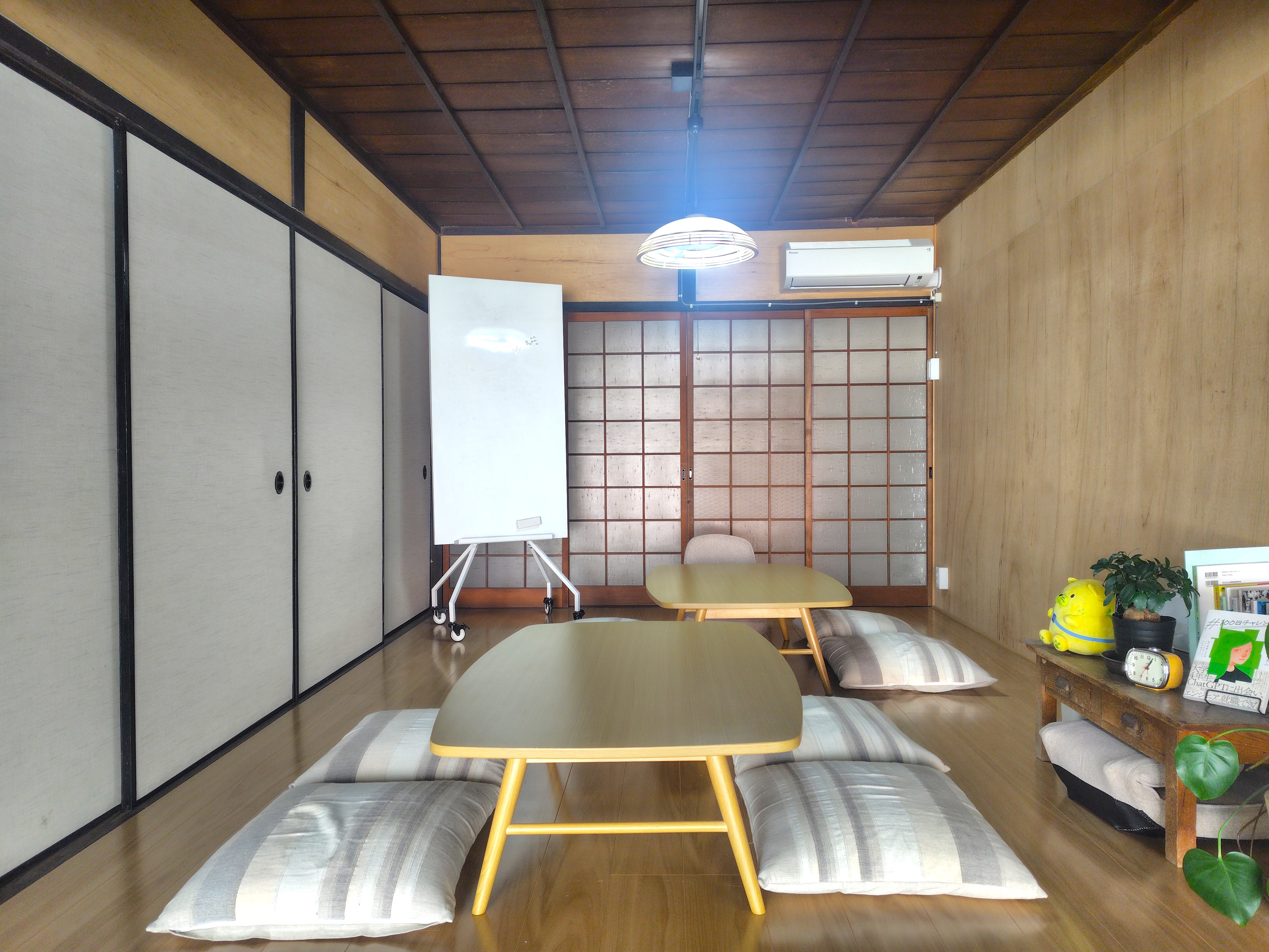 コワーキング＆コミュニティハブ bench!