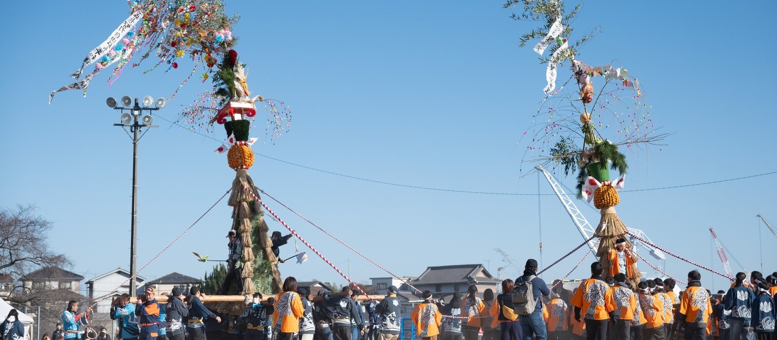 1か月以上の準備期間を経て作り上げられる、江戸時代から続く新春の伝統行事「山波とんど」。今年は、1月11日（日）に開催されます